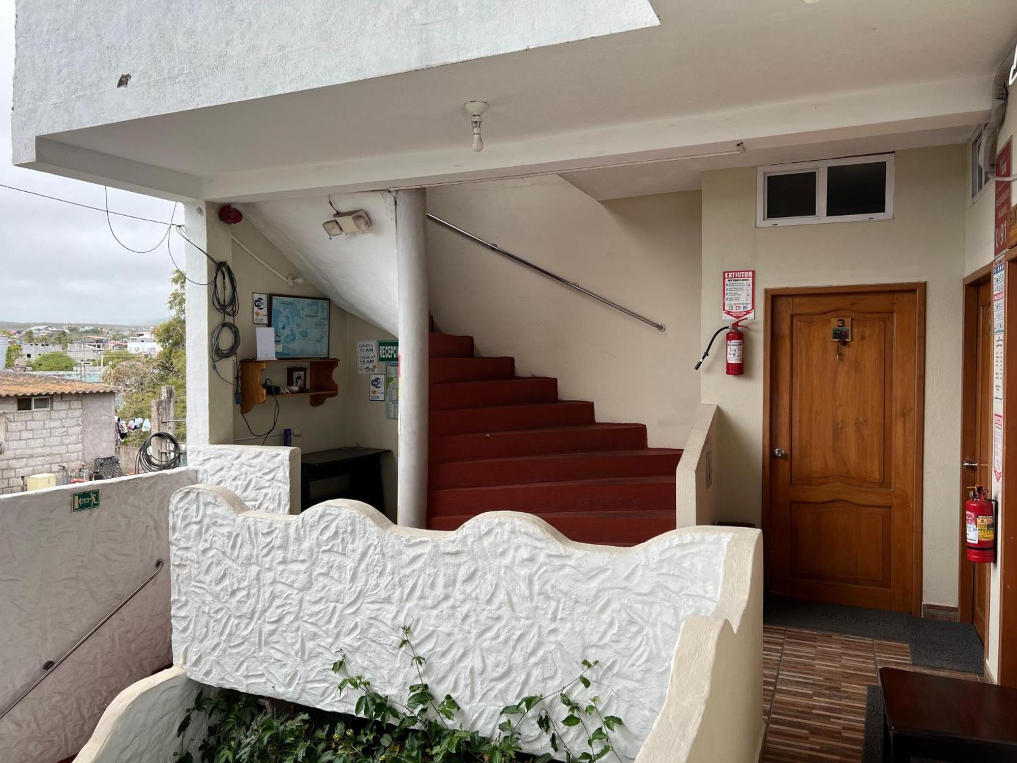 Hostal Cattleya Puerto Baquerizo Moreno Extérieur photo