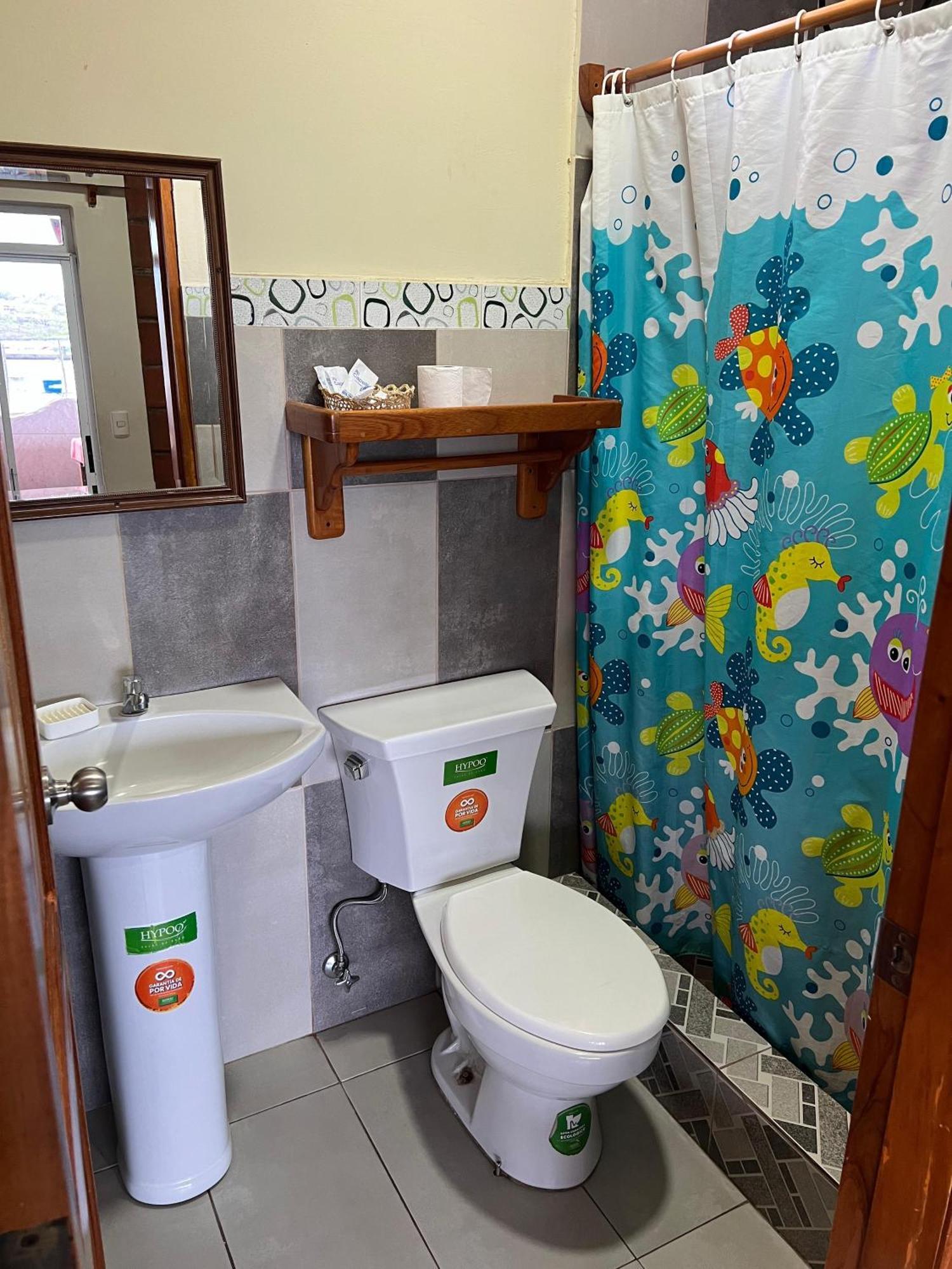 Hostal Cattleya Puerto Baquerizo Moreno Extérieur photo